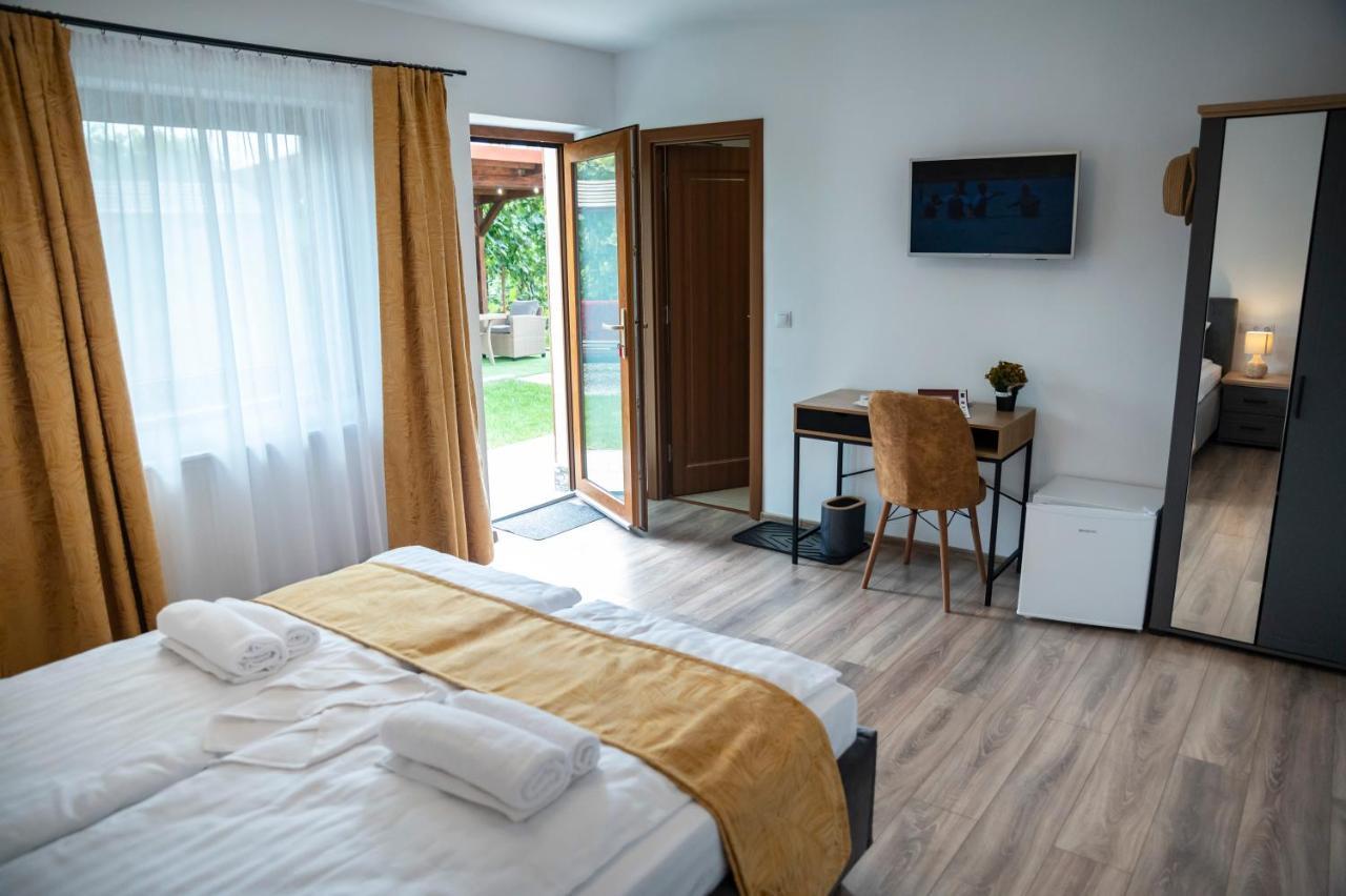 Magda Garden Hotel Cîrţişoara Buitenkant foto
